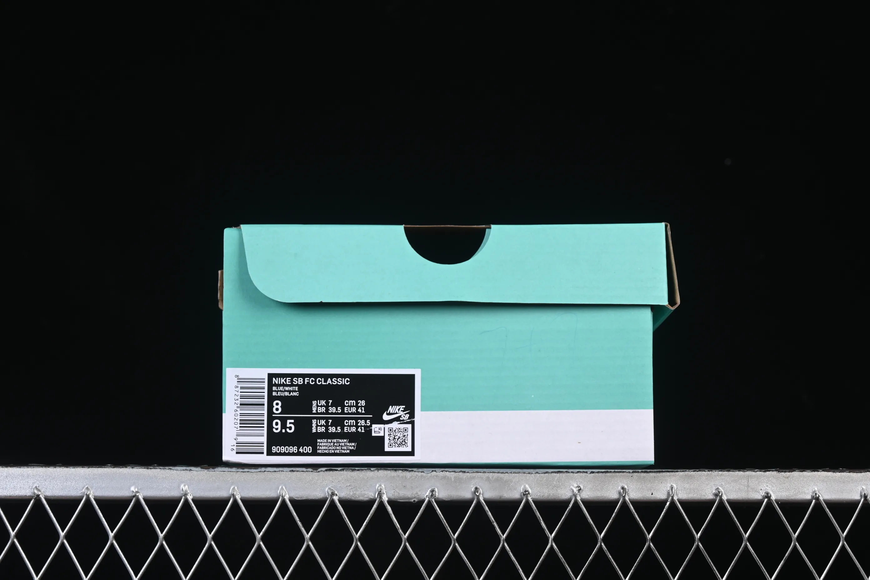 All categories Nk SB Dunk series Nike SB Fc Classic campus sneakers Nike SB Fc Classic Nike autumn and winter campus casual sneakers 909096-400